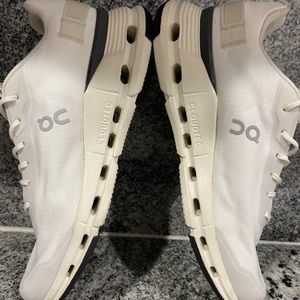 On Cloudnova Form Shoes Size: W 7.5